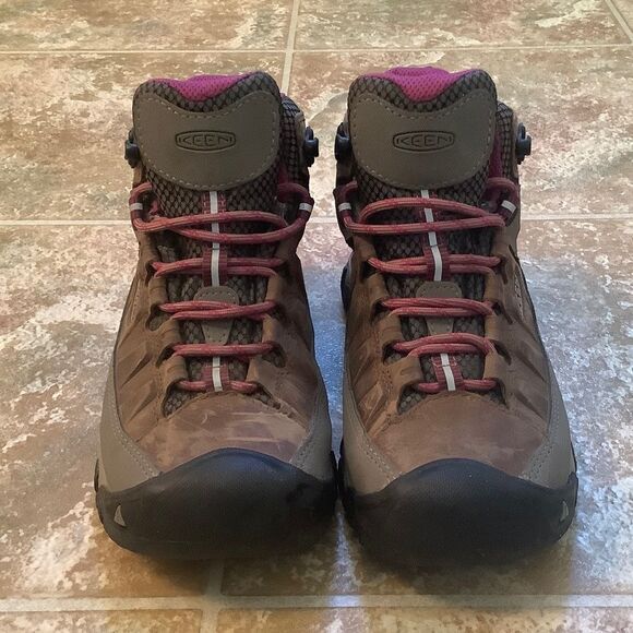 Keen women’s Targhee 3 Mid height waterproof hiking boot size 6 - Picture 1 of 16